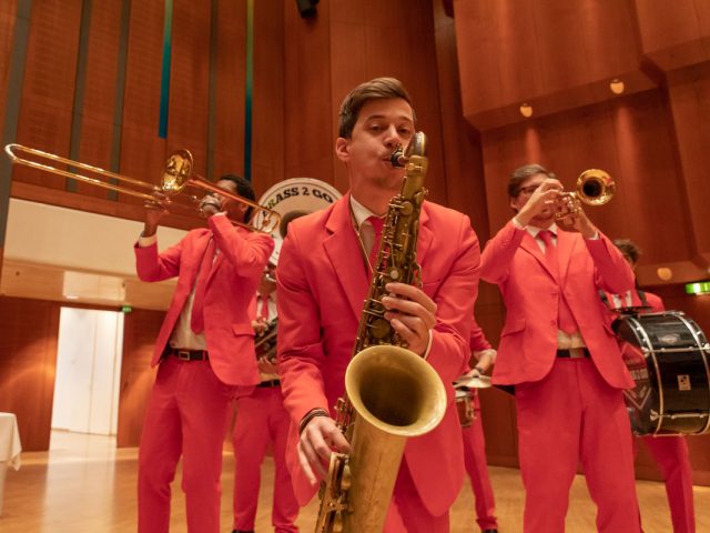walkingact brassband brass2go incentive teambuilding IG Metall Daniel Steigleder Saxophon